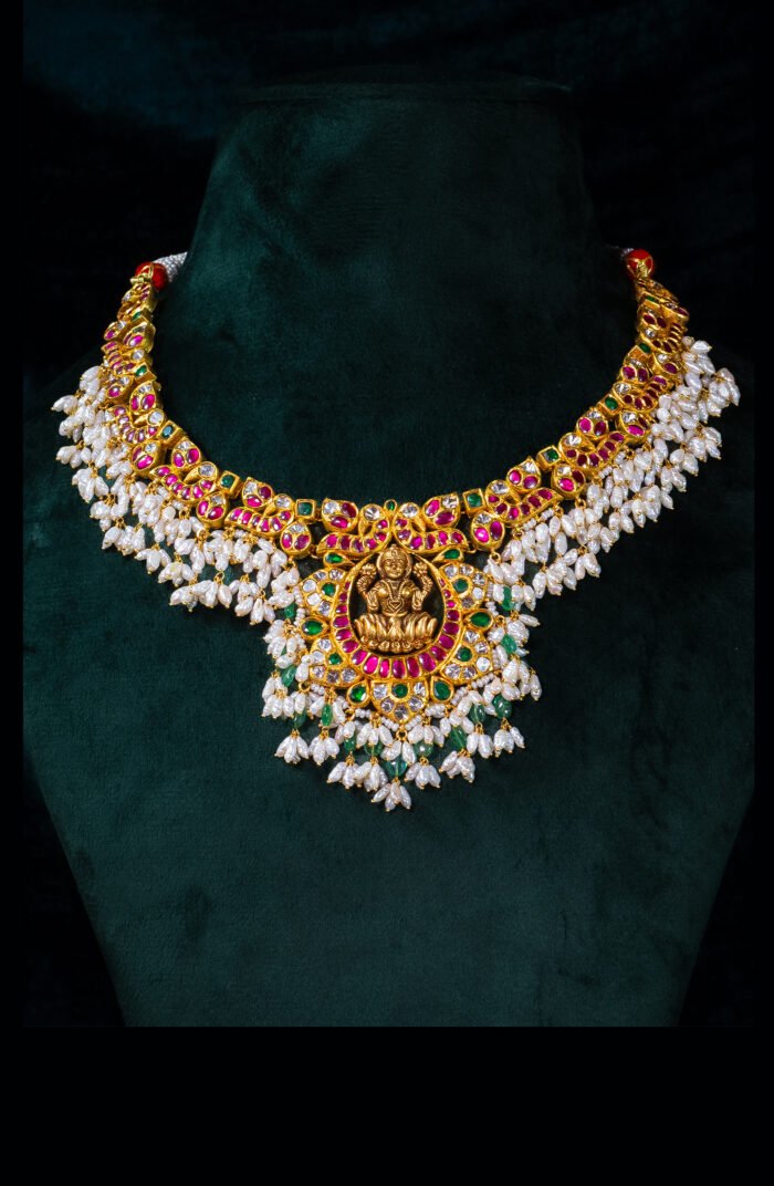 Antique Rajwada Gold Kundan Necklace