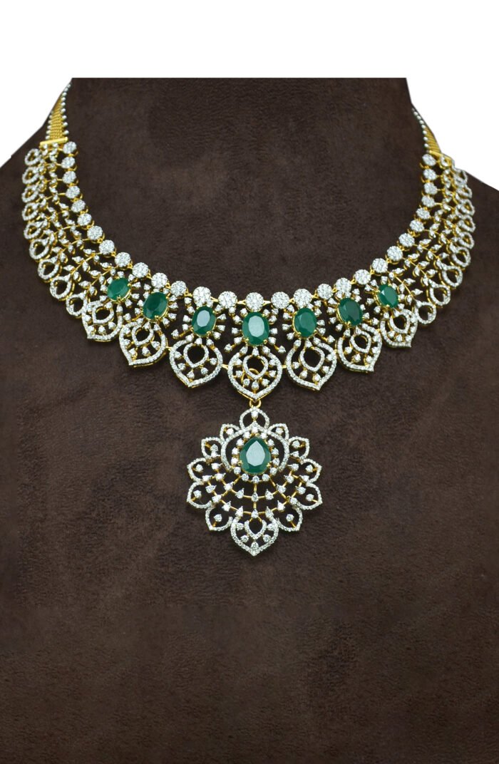 Gorgeous Gold Diamond Necklace